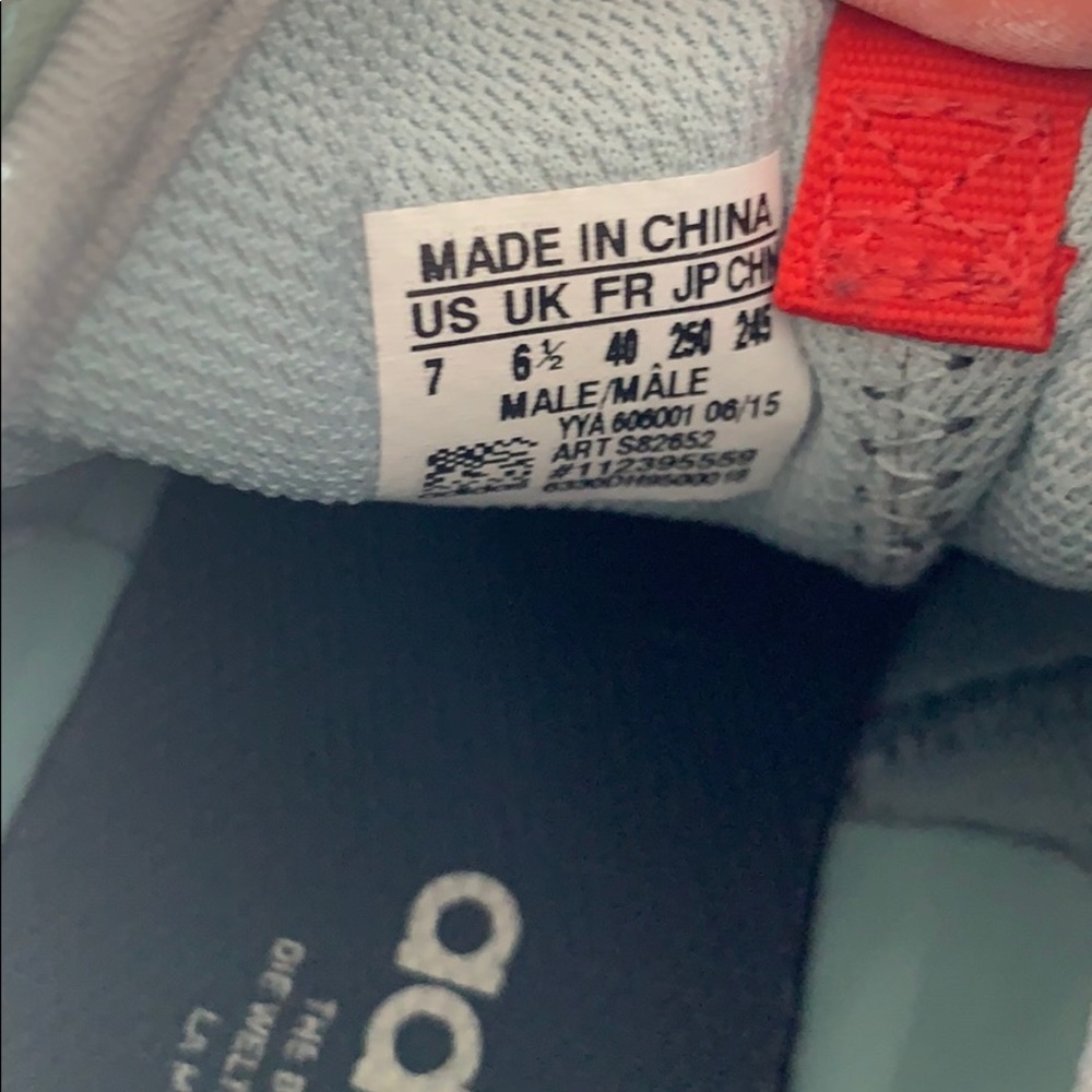 Adidas Tubular - Picture 4 of 5